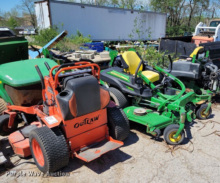 (4) ZTR lawn mowers - DP1386