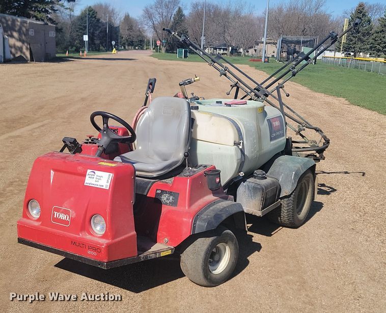 Toro Multi Pro 1200 turf sprayer - DP3530