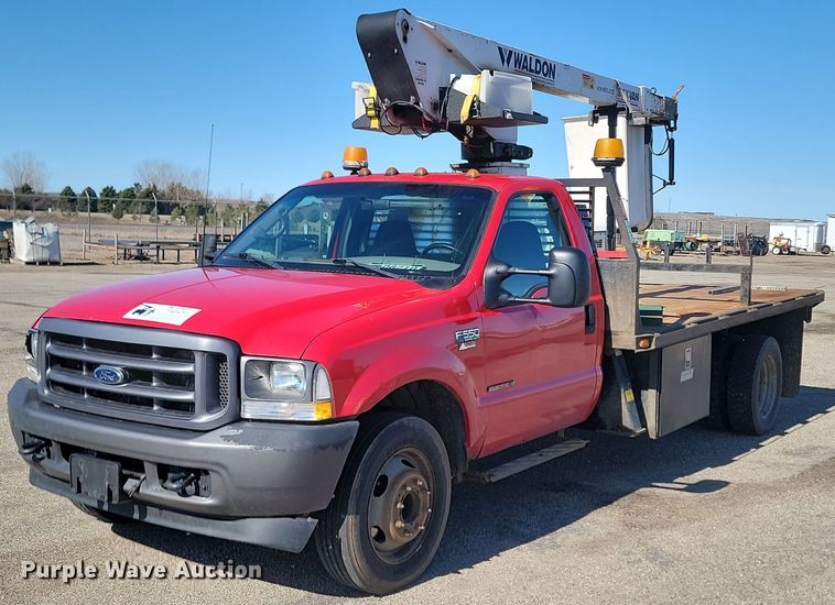 2002 Ford F550 Super Duty XL bucket truck - DP5669