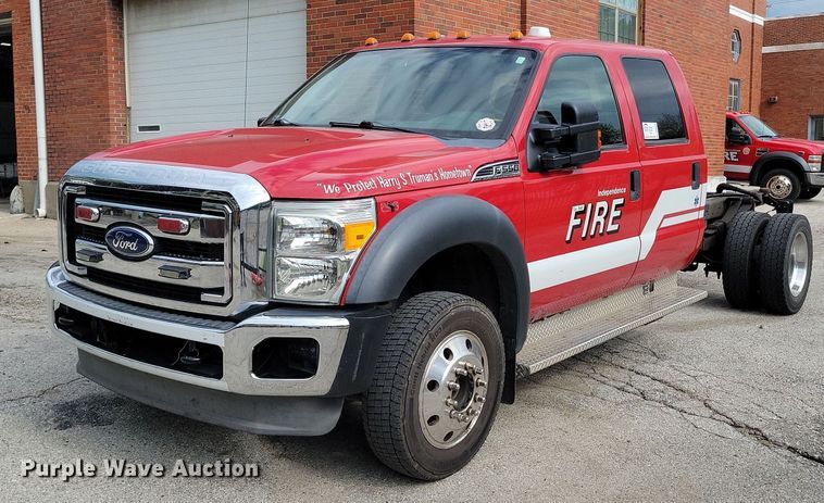2012 Ford F550 Super Duty XLT Crew Cab truck cab and chassis - DR8032