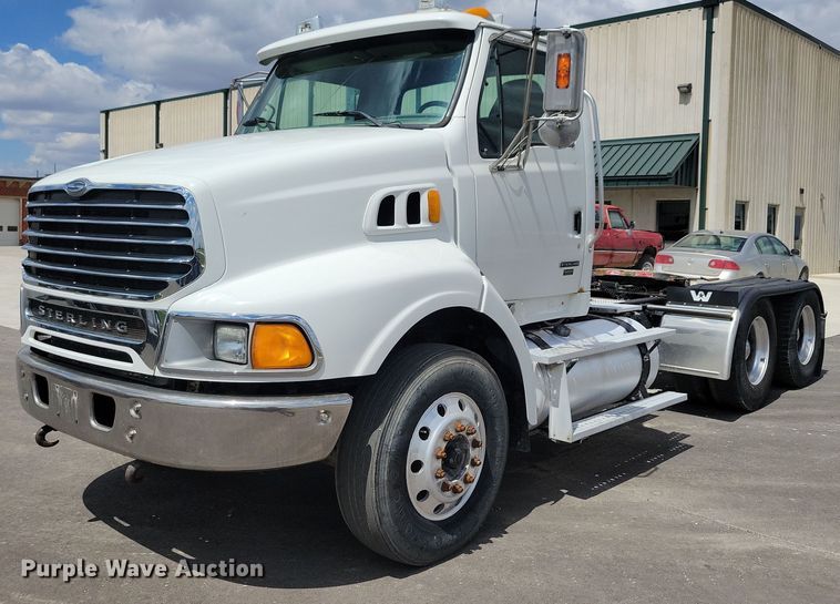2006 Sterling LT9500 semi truck - LD9008