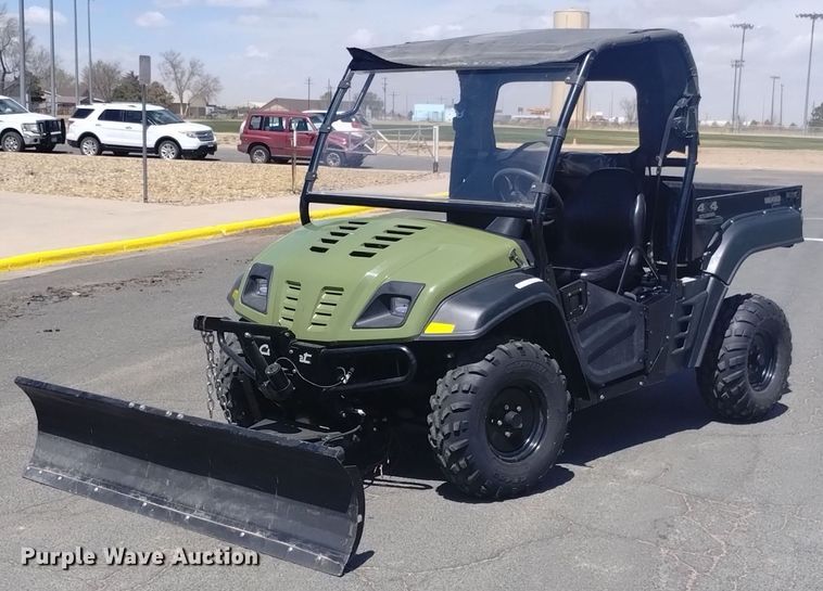 2013 Cub Cadet Volunteer 875 utility vehicle - LN9991