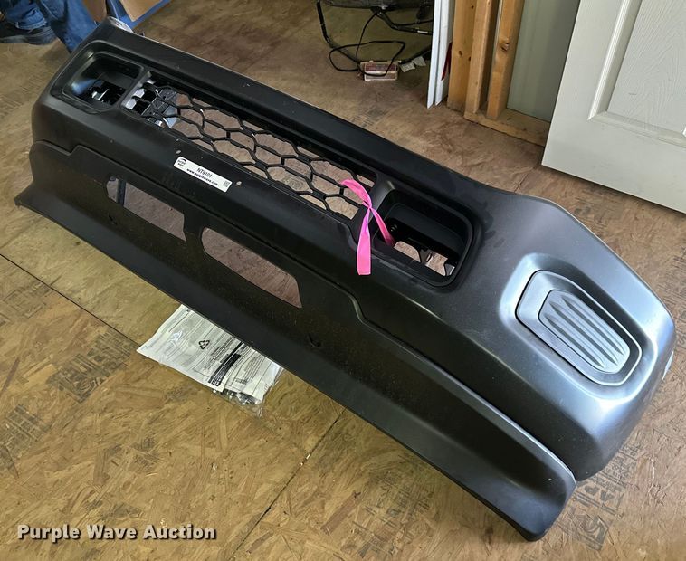 2022 Dodge  Ram 2500 bumper  - NT9101