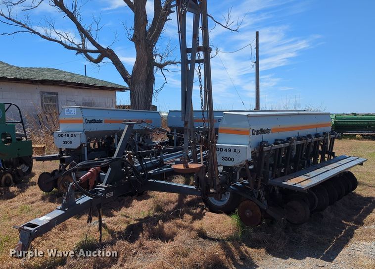 CrustBuster 3300 DD49X8 grain drill - DN3836