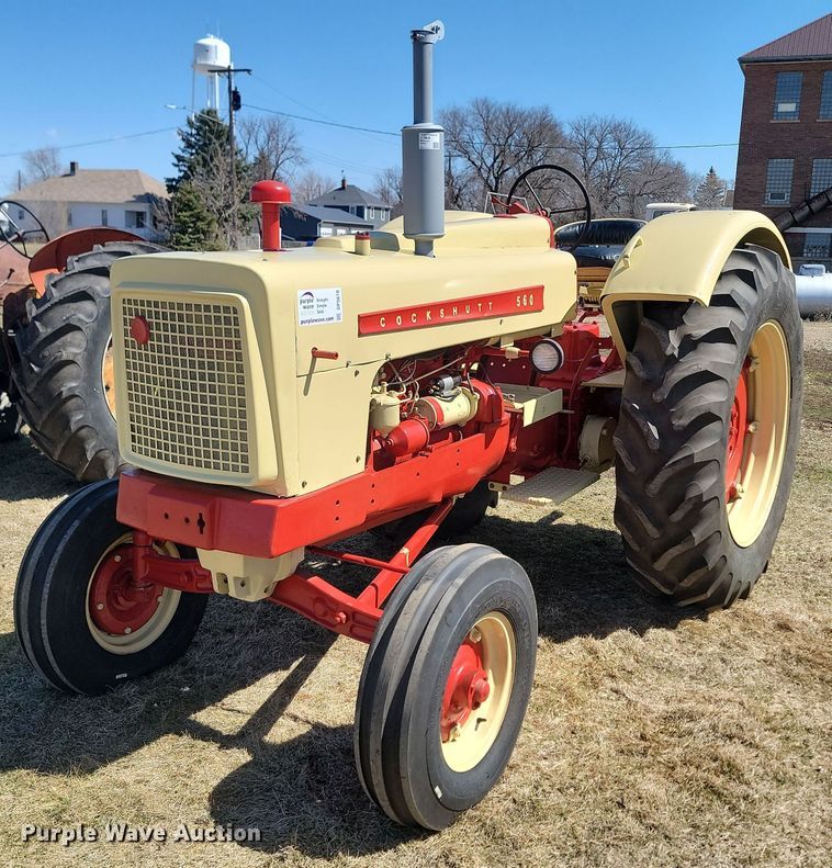 Cockshutt 560 tractor - DP5670