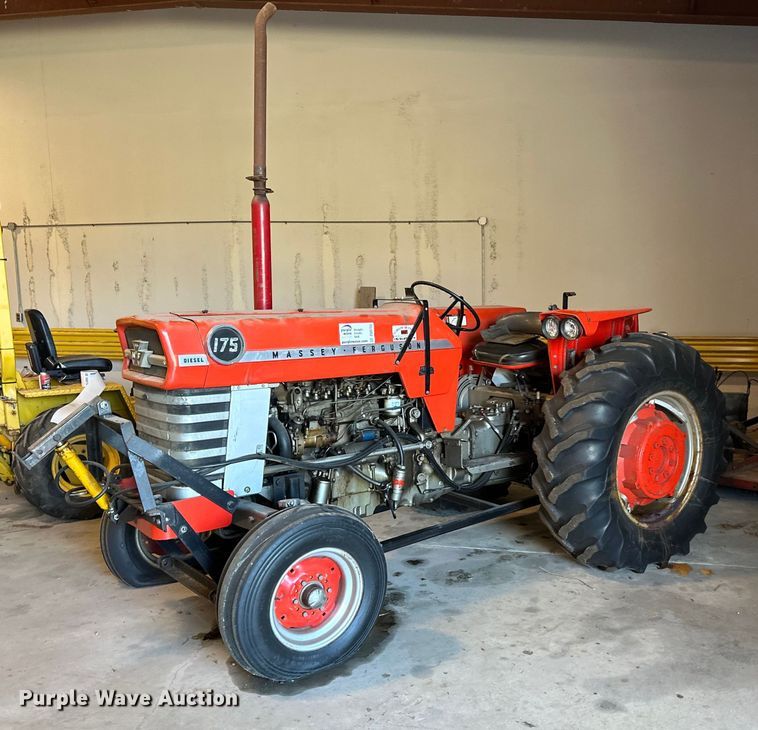1968 Massey Ferguson  175 tractor - DQ0752