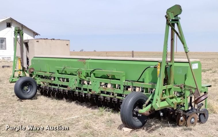 Great Plains 241084A grain drill - DQ6072