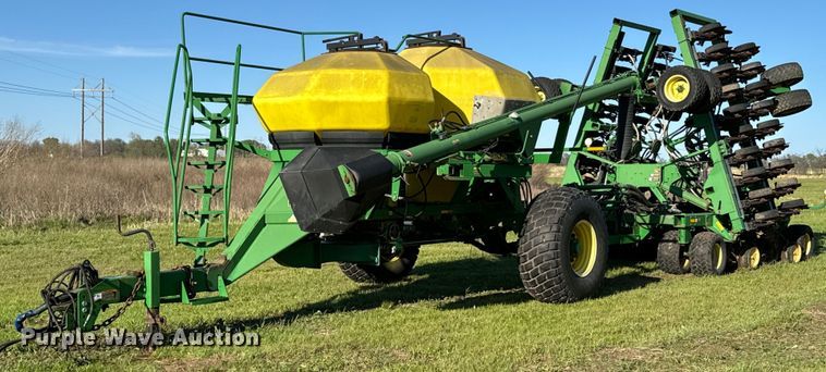 John Deere 1850 air seeder - ND9213