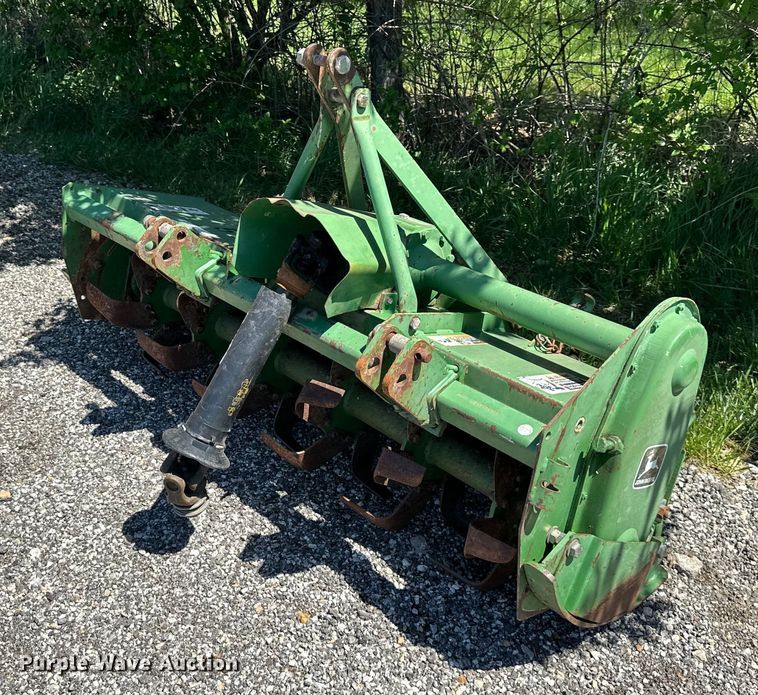 John Deere  660 rototiller - NT9131