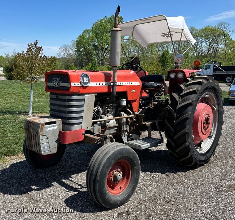1969 Massey Ferguson  165 tractor - NT9132