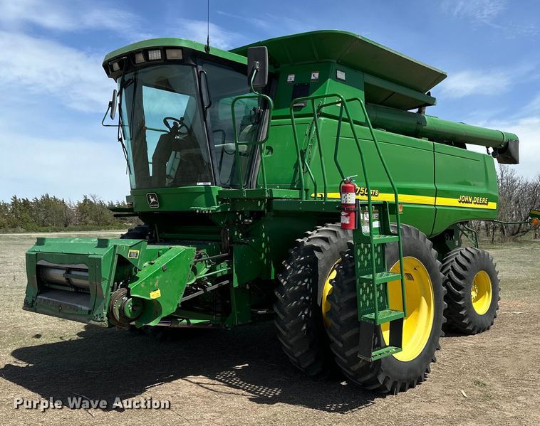 2000 John Deere 9750STS combine - OE9106