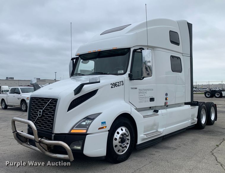 2021 Volvo VNL semi truck - DM7798