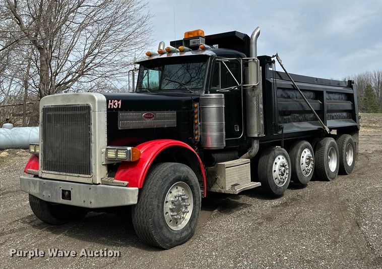 1990 Peterbilt  379 dump truck - LR9300