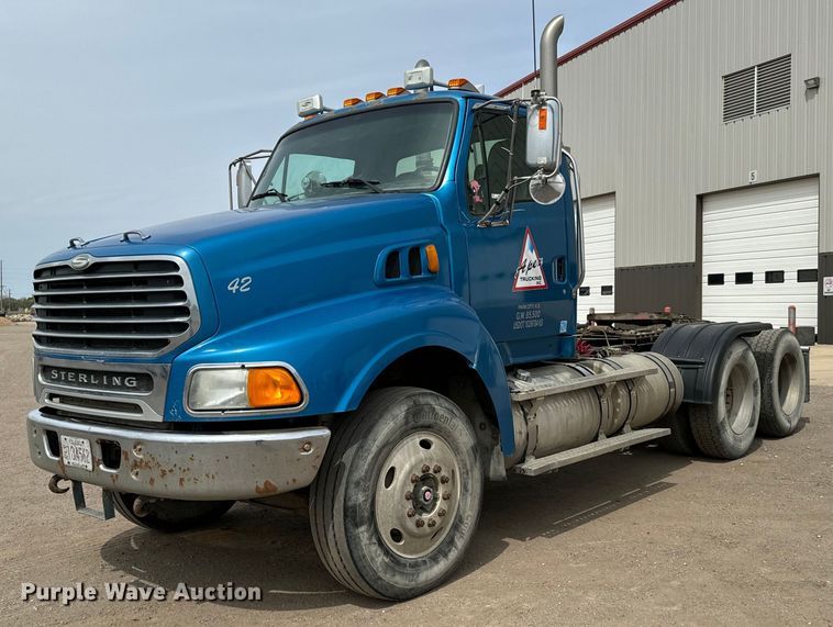 2005 Sterling L9500 semi truck - NH9119