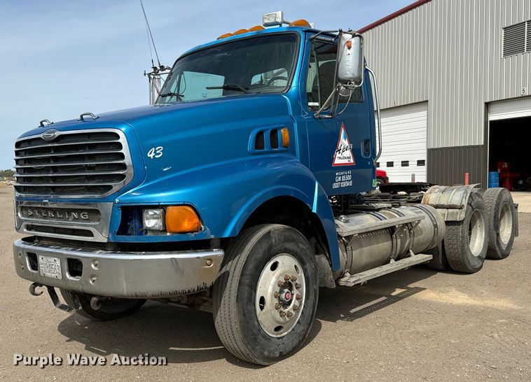 2005 Sterling L9500 semi truck - NH9121