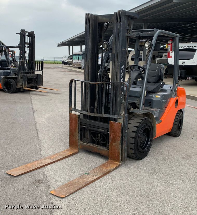 Toyota  8FDU32 forklift - DM7843