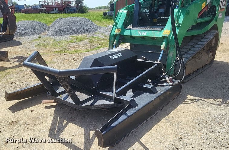 72" W skid steer brush mower - DR4753
