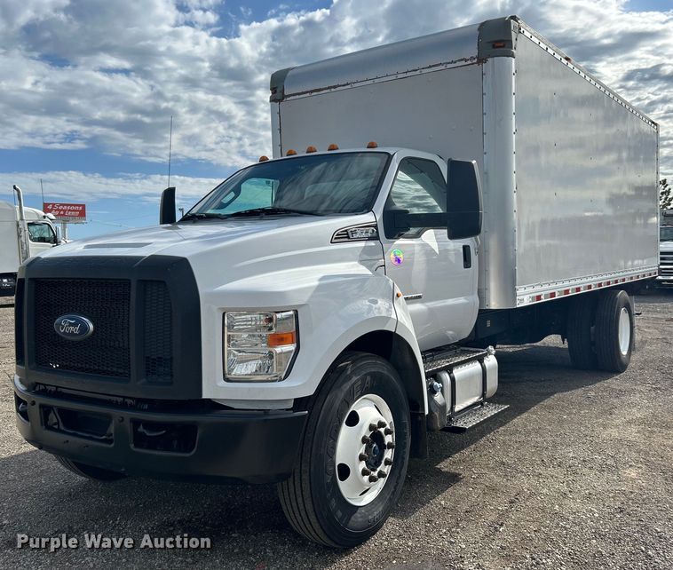 2016 Ford F650 Super Duty box truck - EG1442