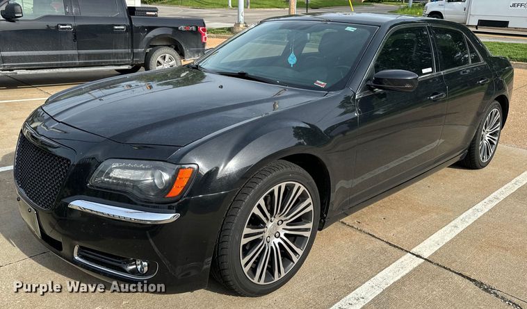 2013 Chrysler 300 S  - EH6725