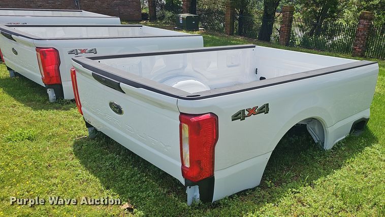 Ford  F250 pickup truck bed - EJ5354