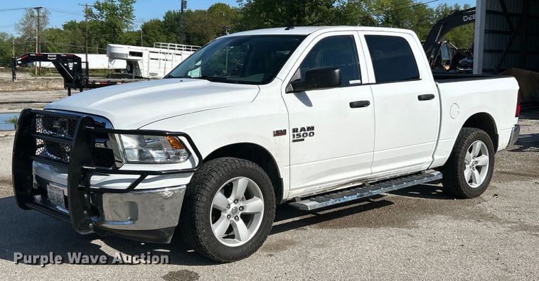 2020 Dodge Ram 1500 Classic Crew Cab pickup truck - EK4550