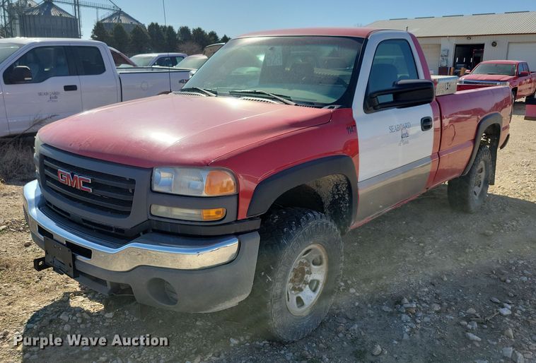 2007 GMC Sierra 2500HD pickup truck - LC9975