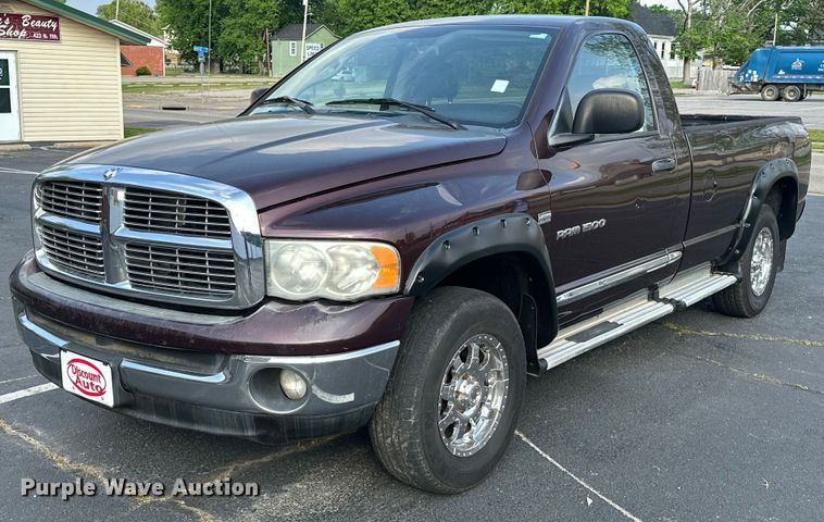 2004 Dodge Ram 1500 pickup truck - NR9774