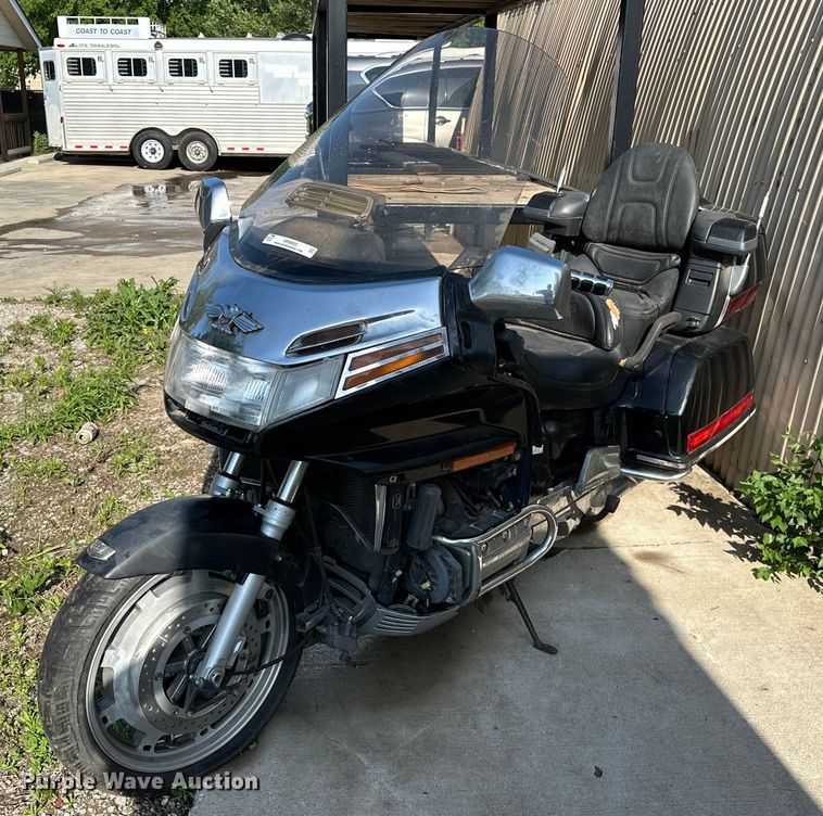 1993 Honda GoldWing GL1500 motorcycle - NR9835