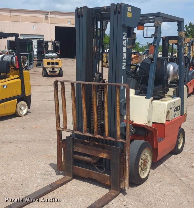Nissan forklift - NZ9651