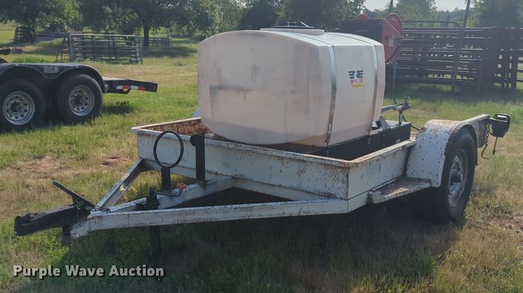 Wylie turf sprayer - NZ9690