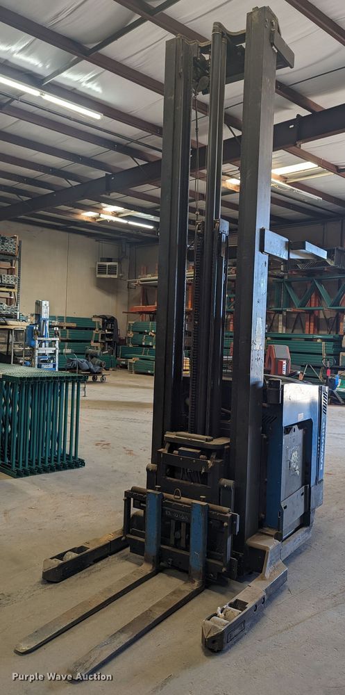 Raymond EASI R40TT-M order picker - NZ9706