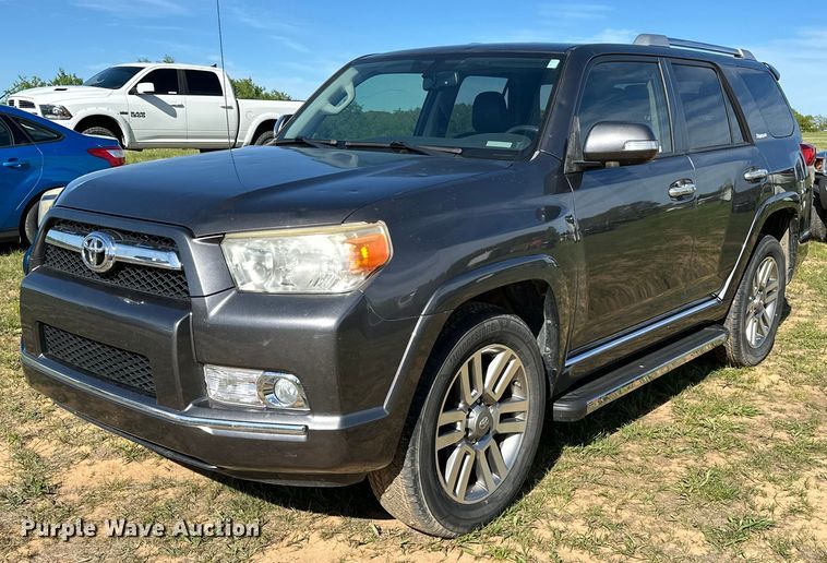 2013 Toyota  4Runner Limited SUV - OM9495