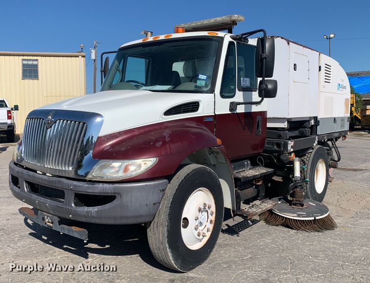 2008 International 4300 street sweeper truck - DM7814