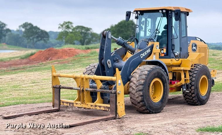 2022 John Deere  544 P-Tier wheel loader - DN7685