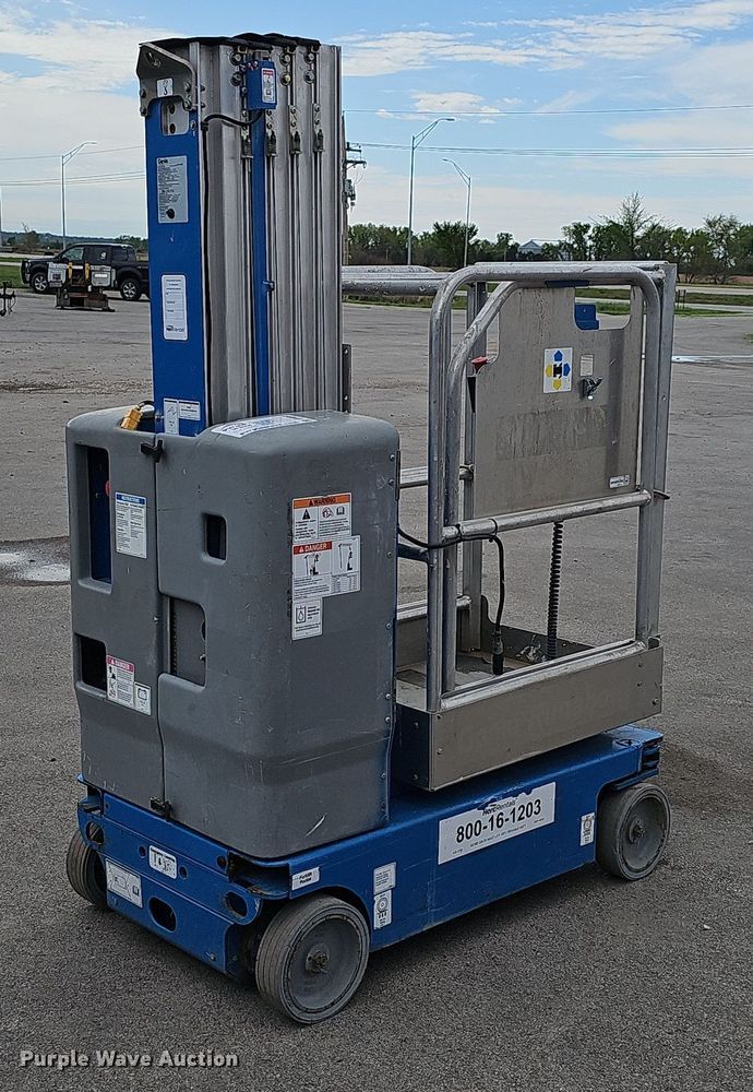 2017 Genie GR-20 vertical lift - DP0868