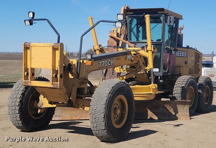 2004 John Deere 770CH motor grader - DP3523