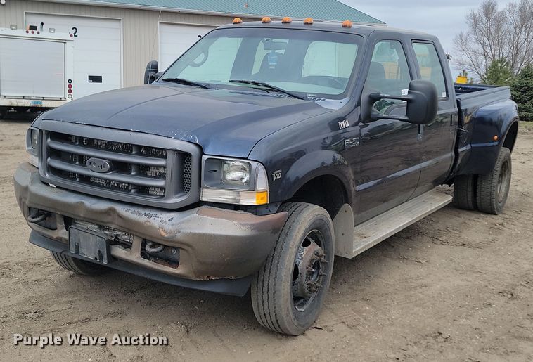 2002 Ford  F450 Super Duty XL Crew Cab pickup truck - DP3531