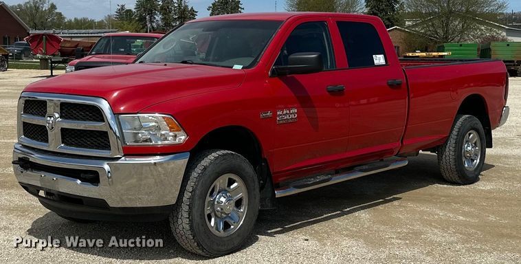 2017 Dodge  Ram 2500HD Crew Cab pickup truck - DQ0807