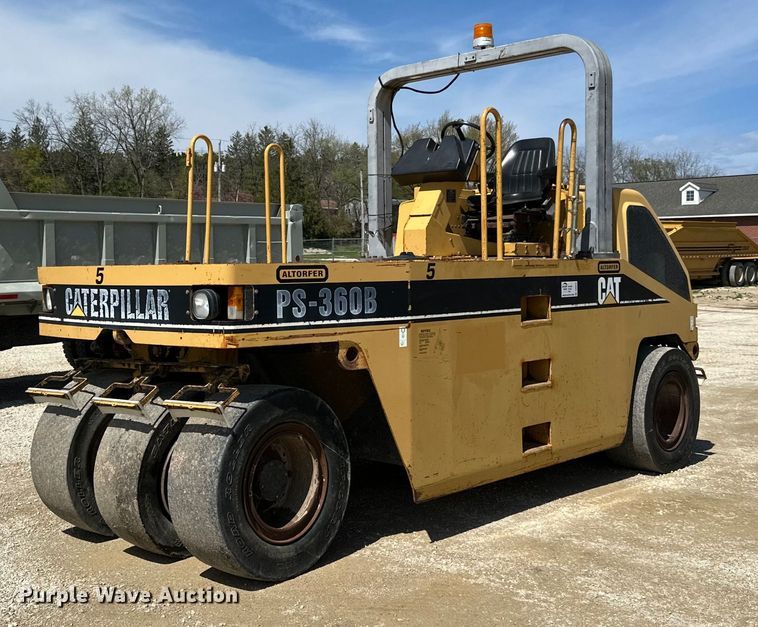 1998 Caterpillar PS-360B pneumatic roller - DQ0810
