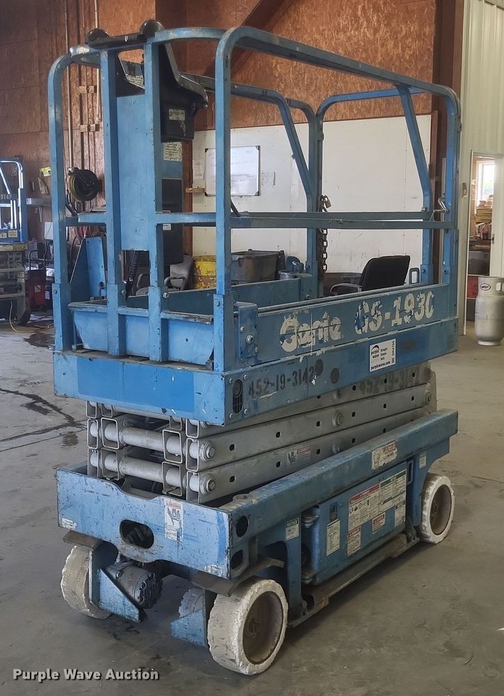 Genie GS1930 scissor lift - DR4755