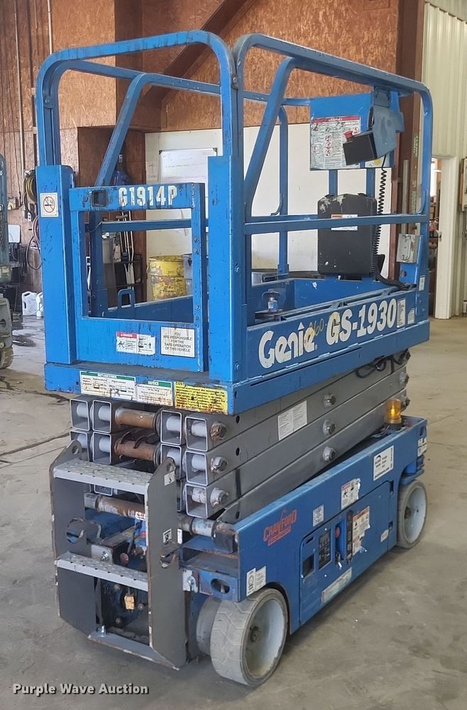 2014 Genie GS1930 scissor lift - DR4756