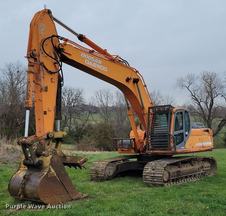 2007 Doosan DX300LC excavator - DR7951