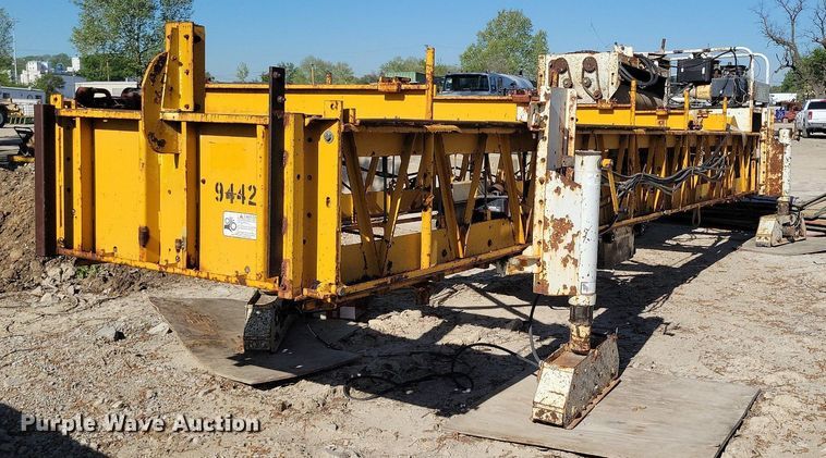 Gomaco C450 bridge deck finish machine - DR8021