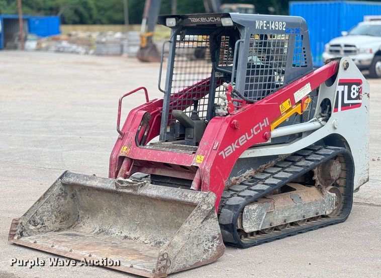2018 Takeuchi TL8 tracked skid steer loader - DU3002