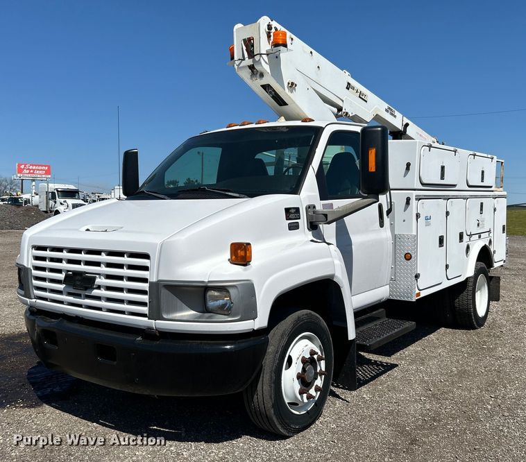 2006 Chevrolet  C4500 bucket truck - EG1454