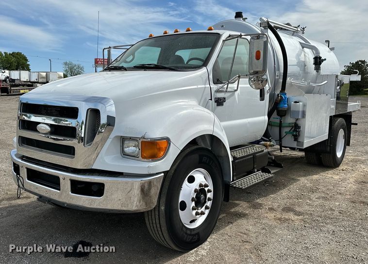 2008 Ford F750 Super Duty vacuum truck - EG1467