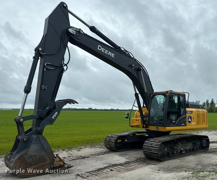 2022 John Deere 250G LC excavator - EH5396