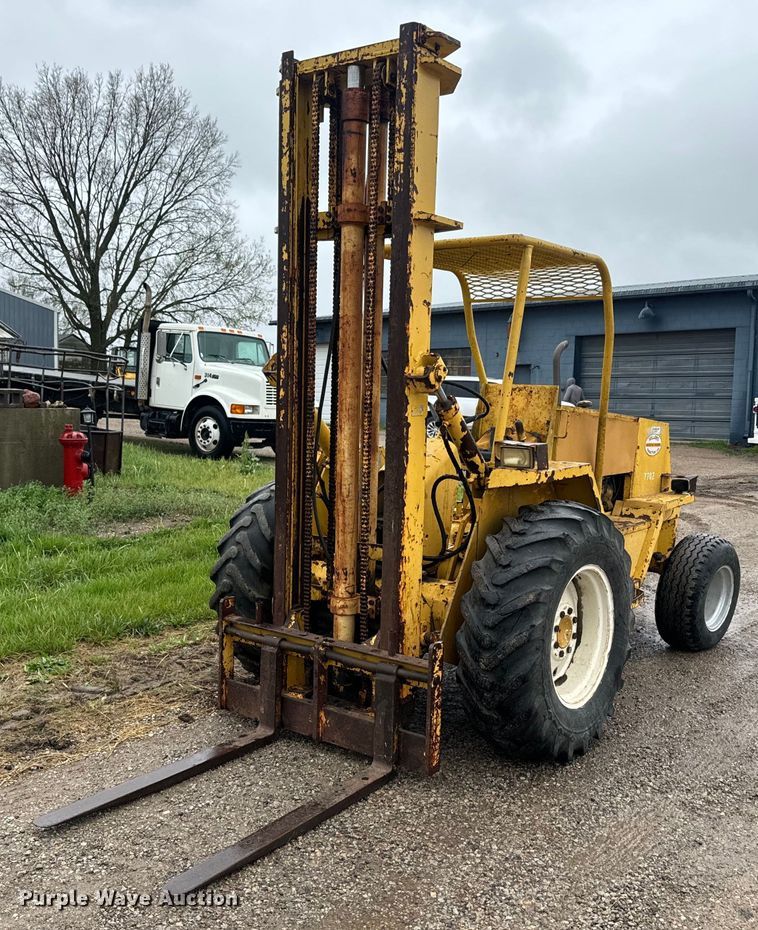 Allis Chalmers 630 forklift - EH5489