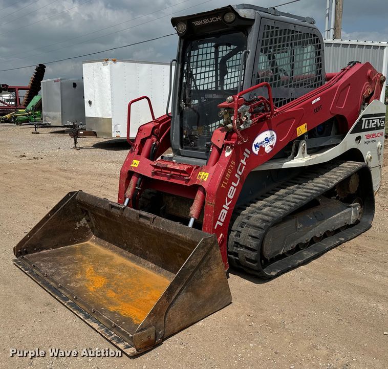2018 Takeuchi TL12V2 tracked skid steer loader - EJ0580