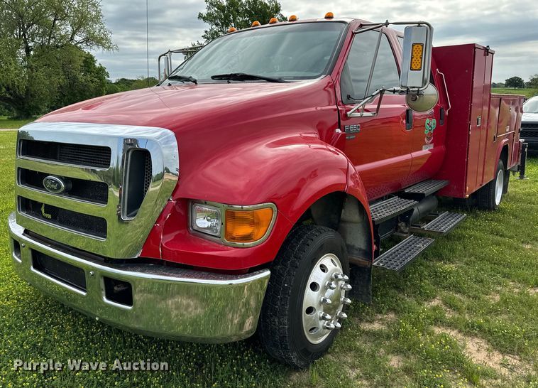 2006 Ford F650 Super Duty Pro Loader Crew Cab utility / service truck - EJ0590